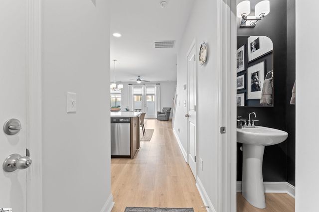 34 Red Horse Way, Greer, SC 29651