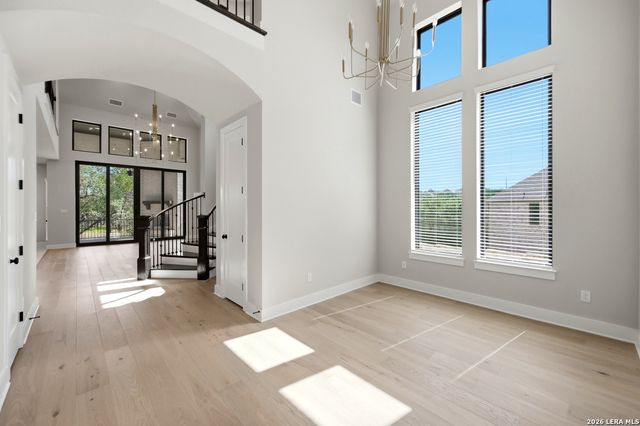 141 BIGTOOTH MAPLE LN, San Marcos, TX 78666