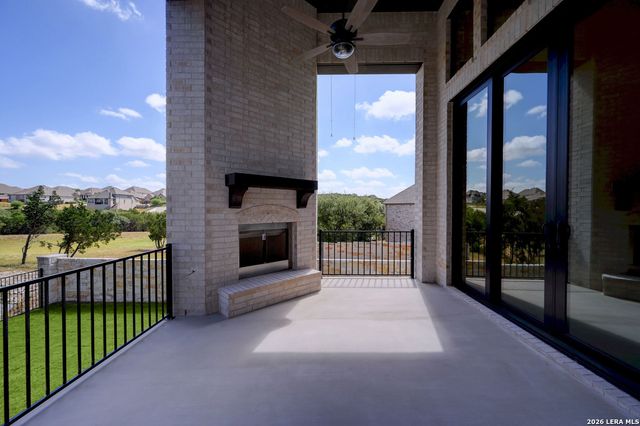 141 BIGTOOTH MAPLE LN, San Marcos, TX 78666