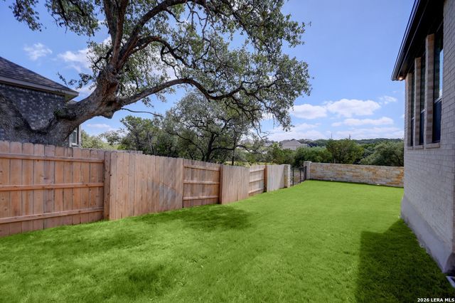 141 BIGTOOTH MAPLE LN, San Marcos, TX 78666