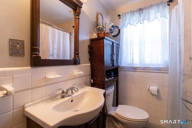 1326 Meriden Avenue, Southington, CT 06489