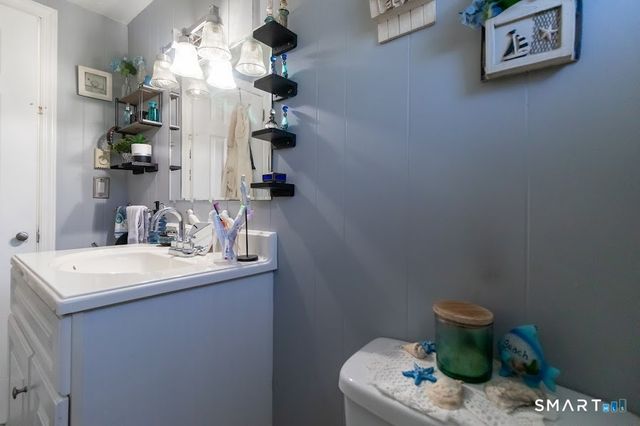 1326 Meriden Avenue, Southington, CT 06489