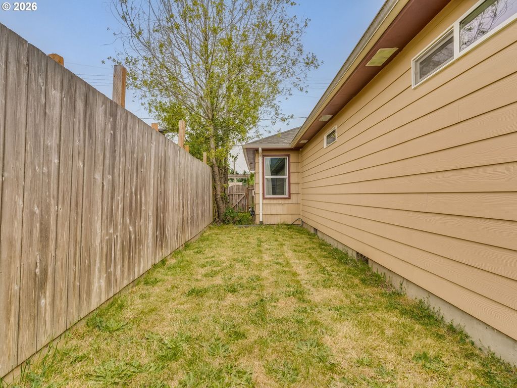 Image 37 of property listing at 640 Ne 10TH St, Mc Minnville, OR 97128