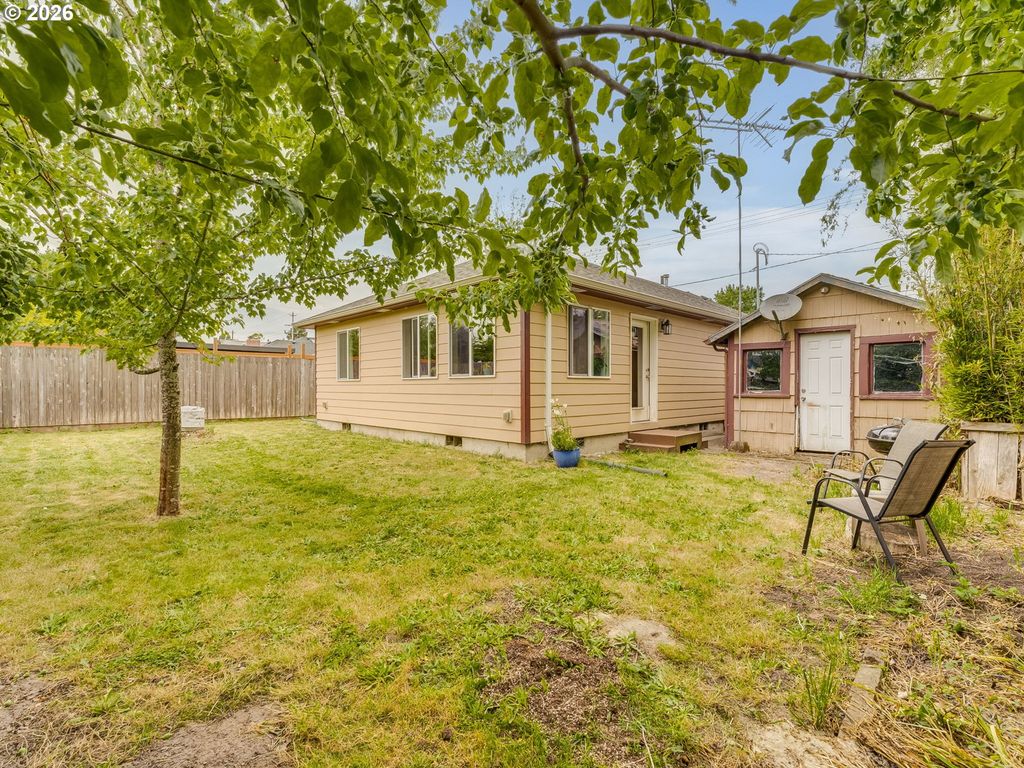 Image 39 of property listing at 640 Ne 10TH St, Mc Minnville, OR 97128