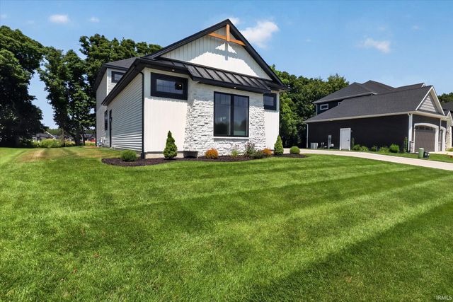 11171 Albany Ridge Drive, Osceola, IN 46561