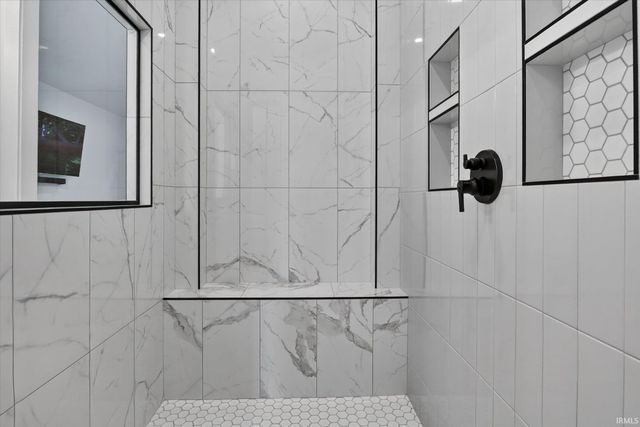 11171 Albany Ridge Drive, Osceola, IN 46561