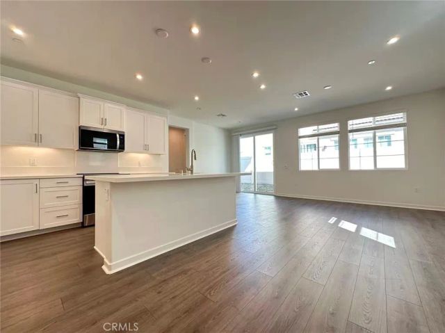 16052 Montenegro Ln, Fontana, CA 92336