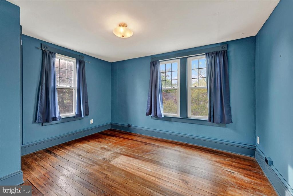 Image 29 of property listing at 424 CLEVELAND RD, Linthicum Heights, MD 21090