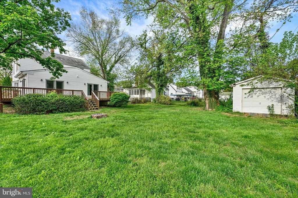 Image 38 of property listing at 424 CLEVELAND RD, Linthicum Heights, MD 21090
