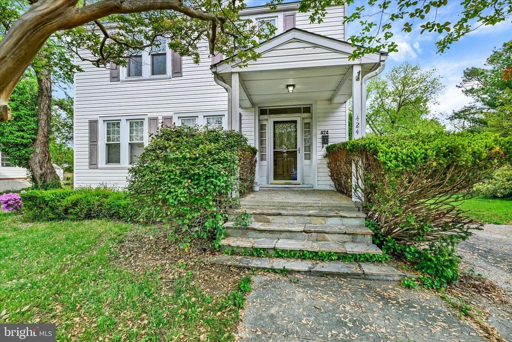 Image 6 of property listing at 424 CLEVELAND RD, Linthicum Heights, MD 21090