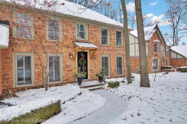 4143 Glencastle Drive, Troy, MI 48098