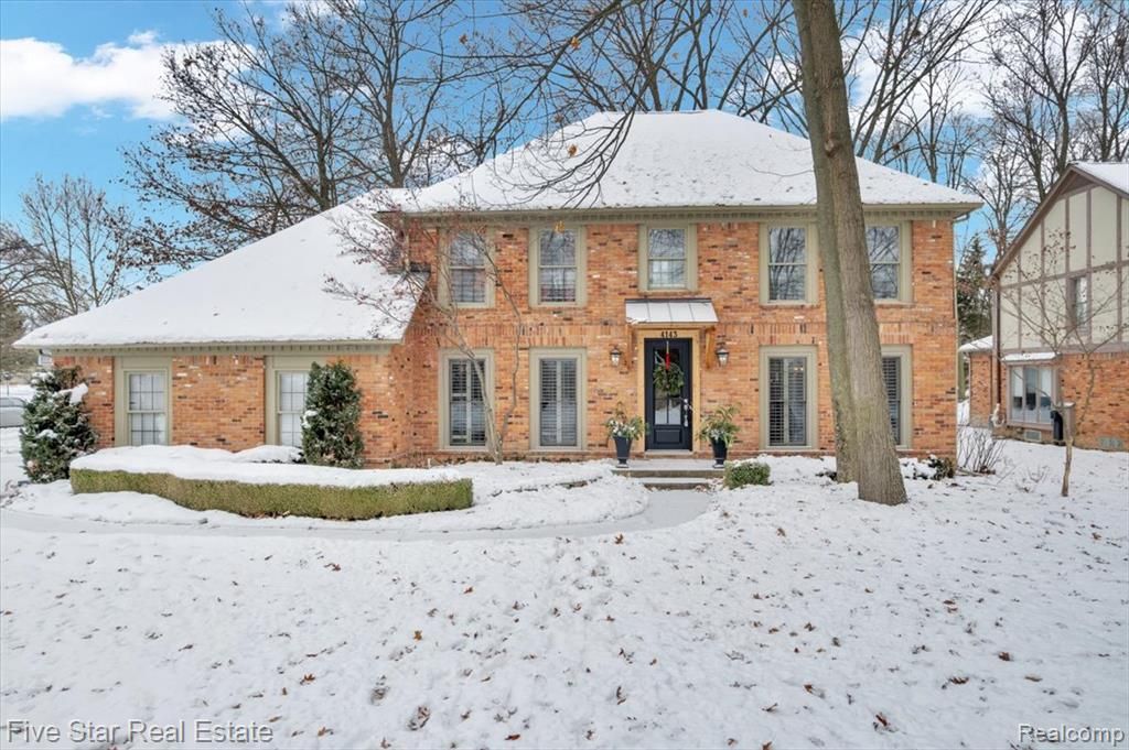 4143 Glencastle Drive, Troy, MI 48098