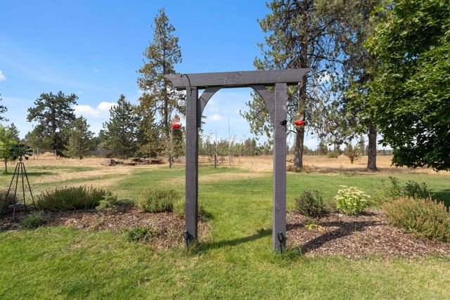 16106 S Dover Rd, Cheney, WA 99004