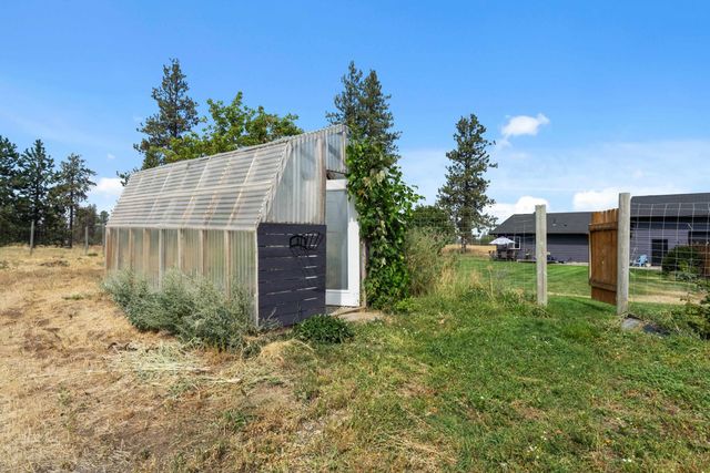 16106 S Dover Rd, Cheney, WA 99004