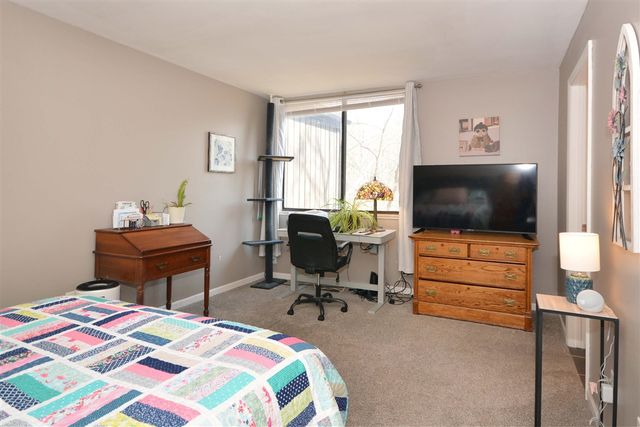 230 Falkirk Court, Kalamazoo, MI 49006