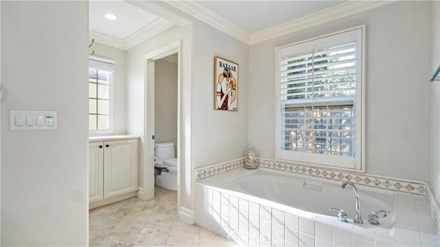 19 Inglenook, Irvine, CA 92602