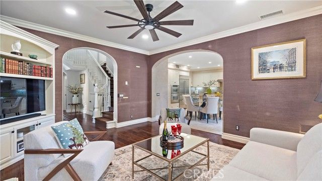 19 Inglenook, Irvine, CA 92602