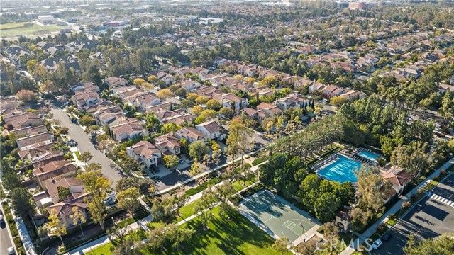 19 Inglenook, Irvine, CA 92602