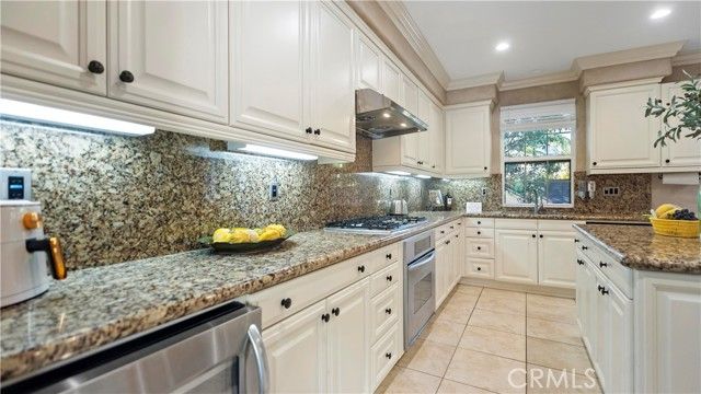19 Inglenook, Irvine, CA 92602