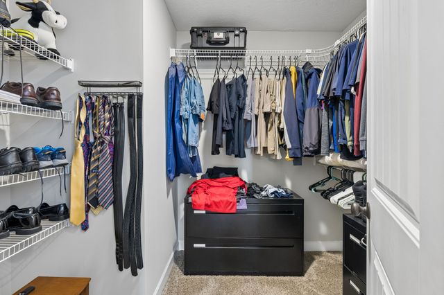 7706 Alameda Dr, Murfreesboro, TN 37127