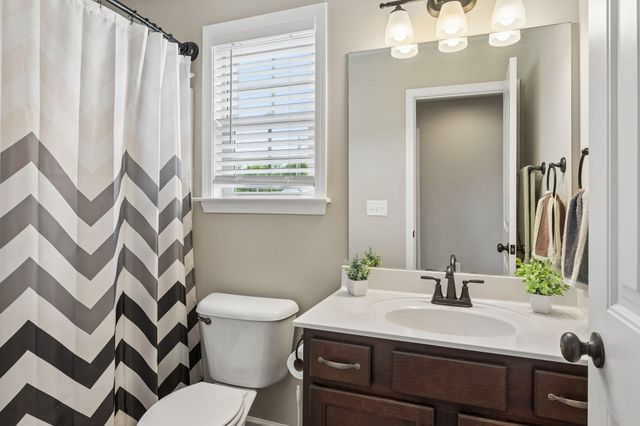 7706 Alameda Dr, Murfreesboro, TN 37127