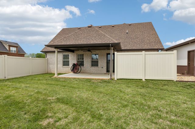 7706 Alameda Dr, Murfreesboro, TN 37127