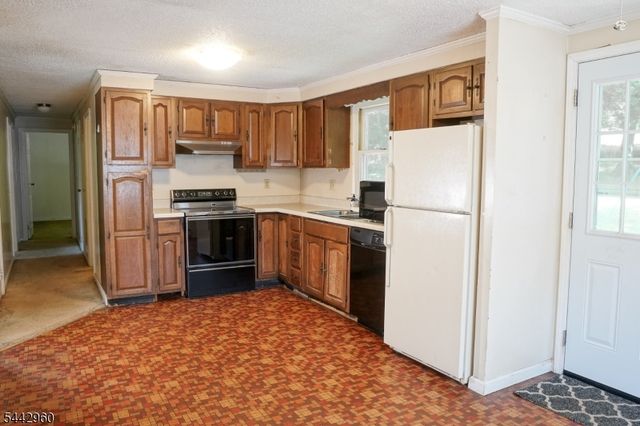 90 Musconetcong River Rd, Lebanon Twp., NJ 07882