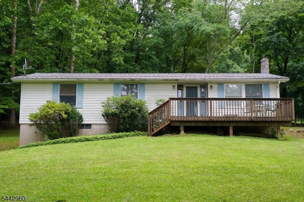 90 Musconetcong River Rd, Lebanon Twp., NJ 07882
