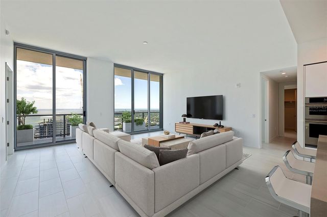 400 CENTRAL AVENUE 3906, St Petersburg, FL 33701