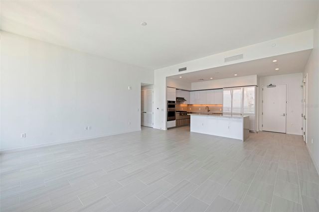 400 CENTRAL AVENUE 3906, St Petersburg, FL 33701