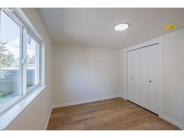2404 10TH St, Tillamook, OR 97141