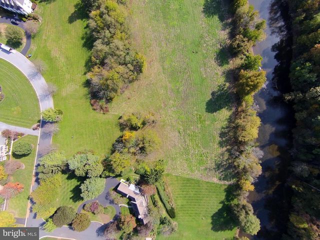 1347 BEACONFIELD LN, Lancaster, PA 17601