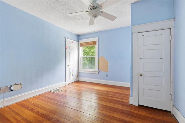 1321 W 40th Street, Kansas City, MO 64111
