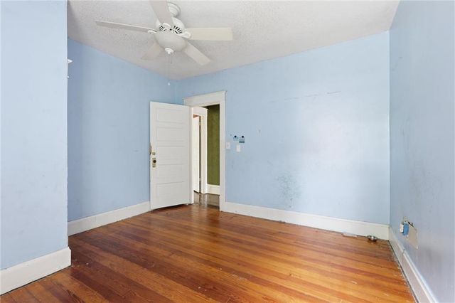 1321 W 40th Street, Kansas City, MO 64111