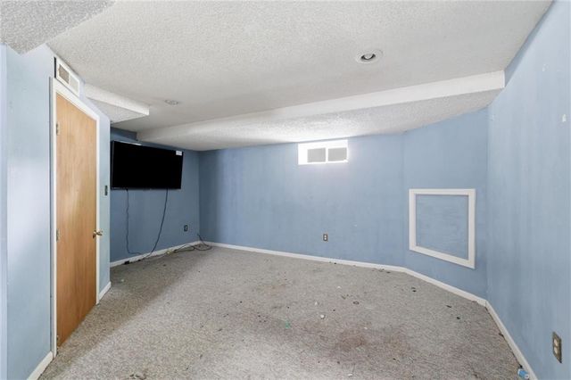 1321 W 40th Street, Kansas City, MO 64111