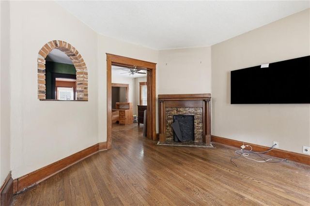1321 W 40th Street, Kansas City, MO 64111