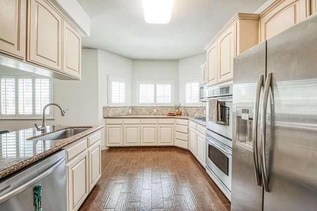 1173 E Carnoustie Avenue, Fresno, CA 93730