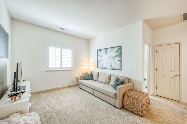 1173 E Carnoustie Avenue, Fresno, CA 93730