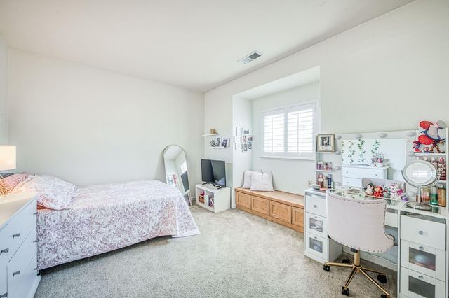 1173 E Carnoustie Avenue, Fresno, CA 93730