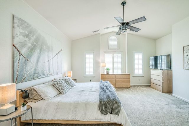 1173 E Carnoustie Avenue, Fresno, CA 93730