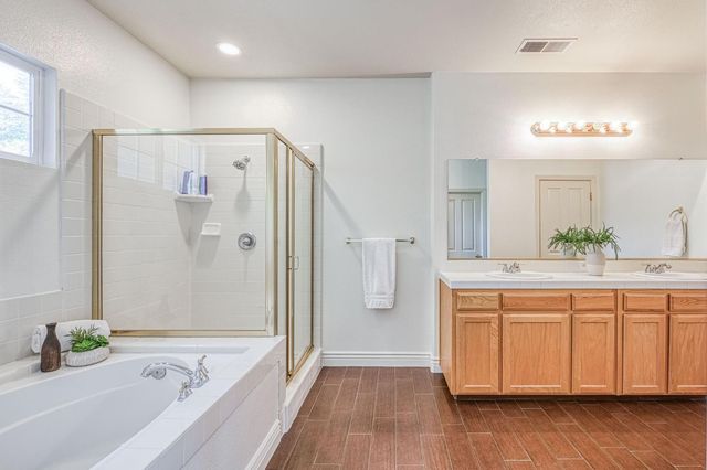 1173 E Carnoustie Avenue, Fresno, CA 93730