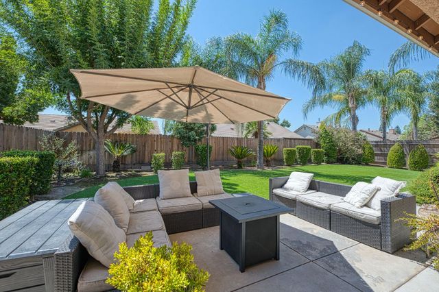1173 E Carnoustie Avenue, Fresno, CA 93730