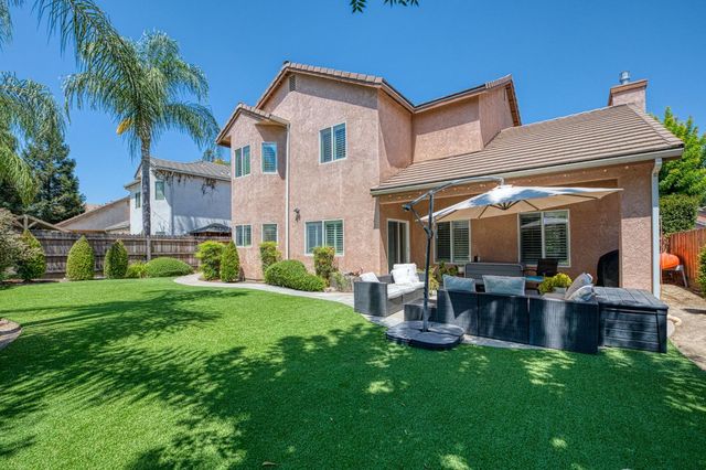 1173 E Carnoustie Avenue, Fresno, CA 93730