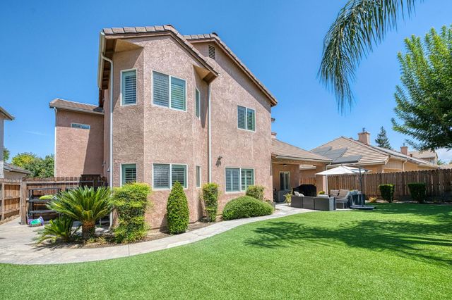 1173 E Carnoustie Avenue, Fresno, CA 93730