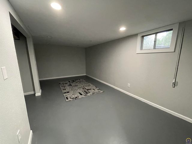 1270 N Milton ST, Auburn, KS 66402