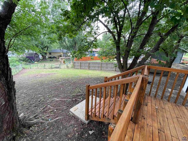 1270 N Milton ST, Auburn, KS 66402