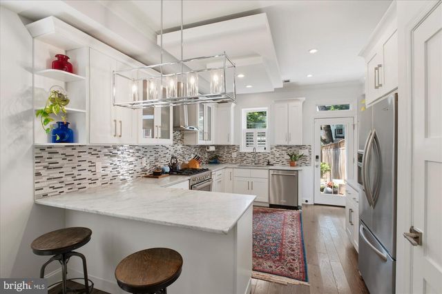 1414 COLUMBIA ST NW, Washington, DC 20001