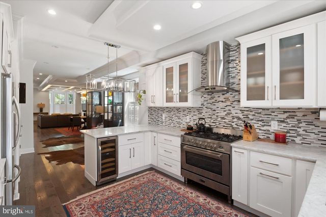 1414 COLUMBIA ST NW, Washington, DC 20001