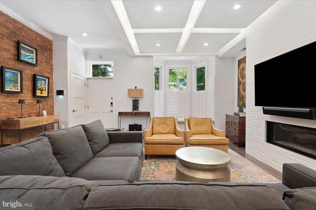 1414 COLUMBIA ST NW, Washington, DC 20001