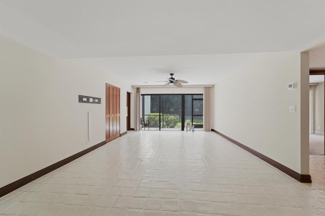 1700 Presidential Way 103, West Palm Beach, FL 33401